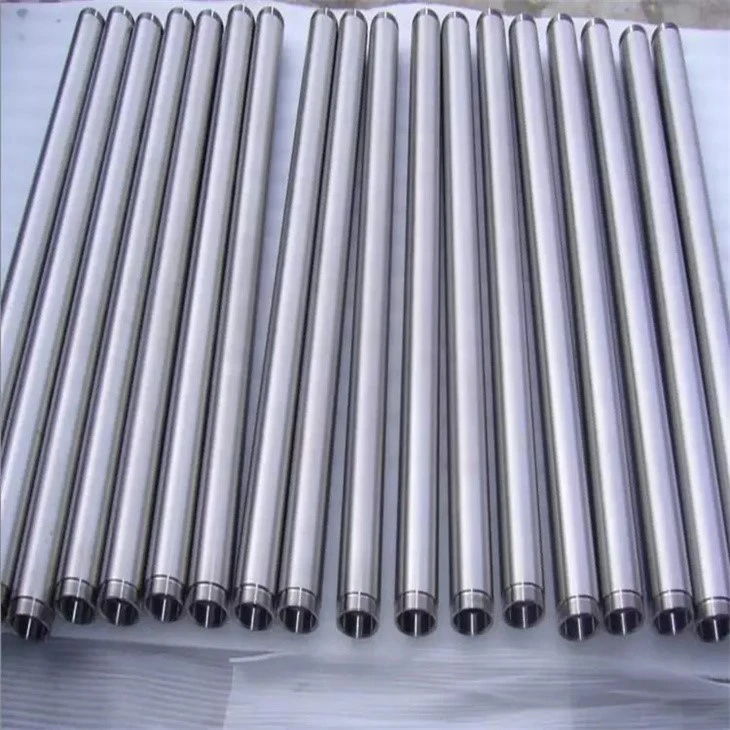 Gr11 ASTM B338 Tubo sin costura de titanio Gr11 ASTM B338 Tubo sin costura de titanio