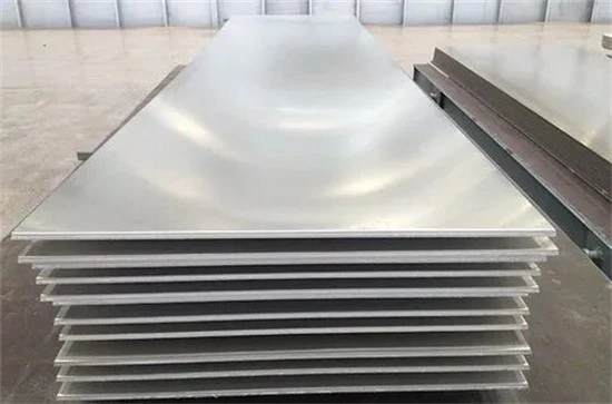 Placas De Aluminio En Edificios Marinos